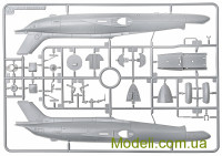 Amk 80002 Сборная модель учебно-тренировочного самолета Aero L-29 "Дельфин"