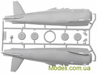 ICM 32022 Сборная модель 1:32 CR. 42 LW с немецкими пилотами