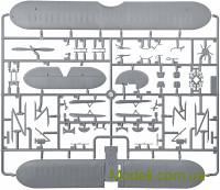 ICM 48254 Пластиковая модель 1:48 Биплан У-2/По-2ВС с пилотами и обслуживающим персоналом