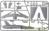 ITALERI 1396 Сборная модель 1:72 HAWK T1