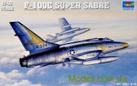 Американский истребитель F-100C Super Sabre