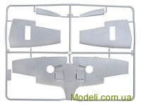 ICM 48066 Масштабна модель радянського винищувача Spitfire LF.IX