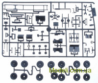 ICM 72611 Збірна модель армійського вантажного автомобіля Урал-4320