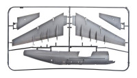 Revell 04044 Збірна модель військово-транспортного літака Globemaster III C-17A