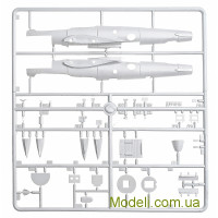 Unimodels 104 Масштабна модель пікіруючого бомбардувальника Пе-2 серія 55 (лижна версія)